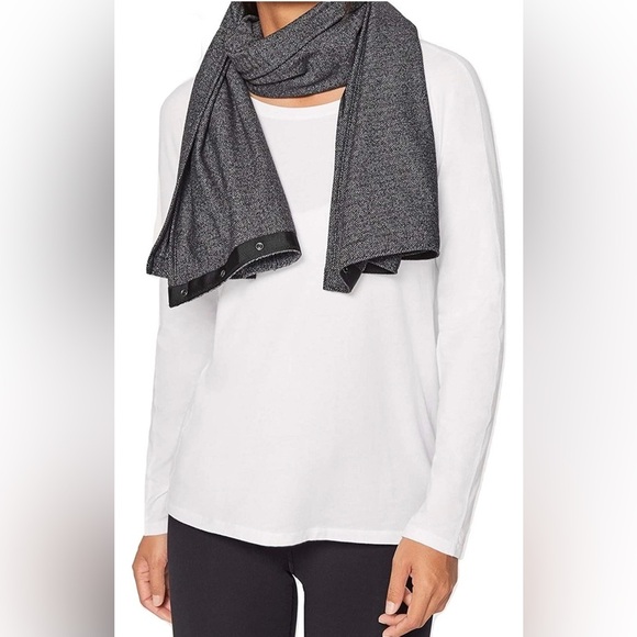 LULULEMON Rulu Scarf - Dark Heather Grey Snap Vinyasa Scarf - One Size EUC - Picture 10 of 16